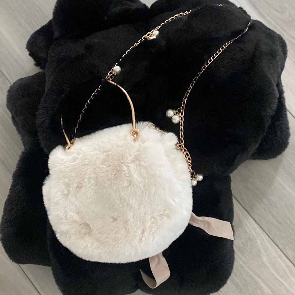 Shein White faux fur bag. Use it over shoulder, cross body or use the handle.